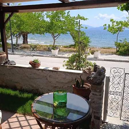 Alonaki Seafront Néa Ankhíalos