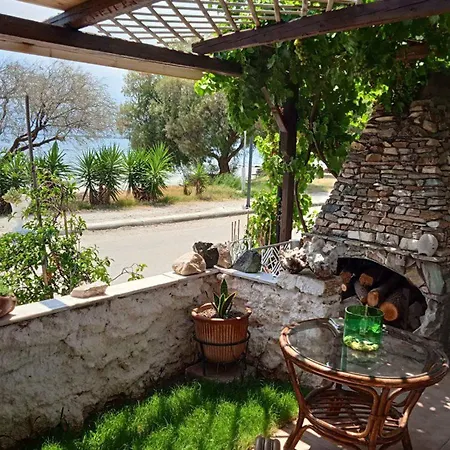 Alonaki Seafront Prázdninový dům