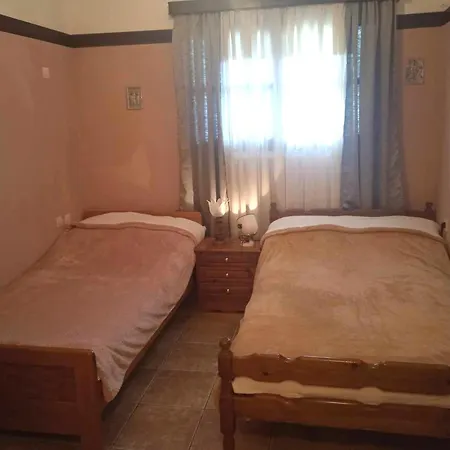 Alonaki Seafront Prázdninový dům *