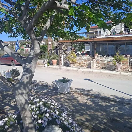 Prázdninový dům Alonaki Seafront Néa Ankhíalos