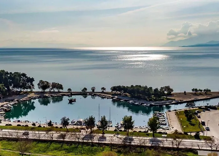 Alonaki Seafront * Néa Ankhíalos